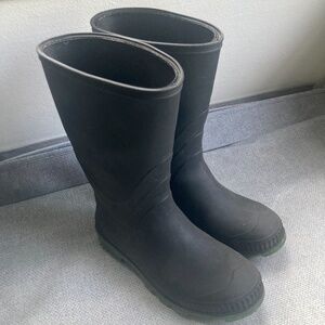 Rain Boots Size 5